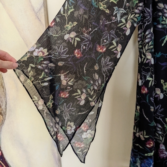 ALICE + OLIVIA Zia mythical garden kaftan crane bird floral print dress - Picture 5 of 15